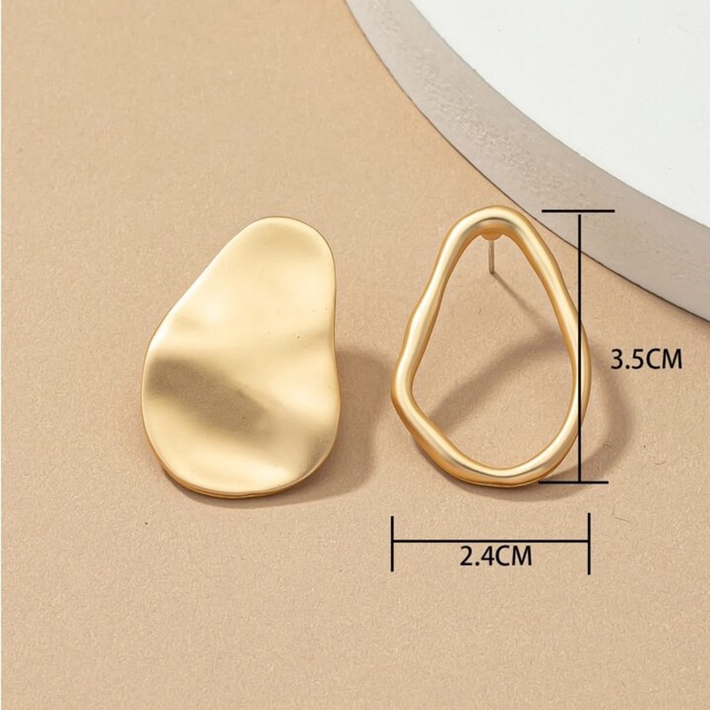 NEW Fashionable  Earrings